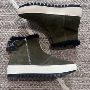 Aquatalia Suede Shearling- Herb / Black Women’s Ankle Boots Sz 9.5M
